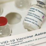 Posible acatamiento del gobierno a recomendaciones sobre efectos secundarios de vacuna AstraZeneca contra el COVID-19