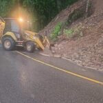 Deslizamientos de tierra obstaculizan la ruta entre Casabito y Constanza